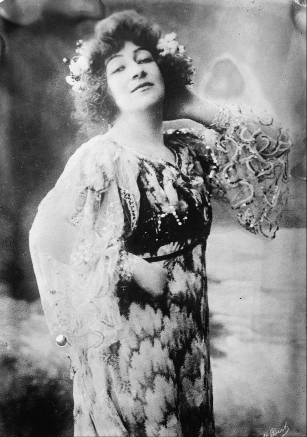 Opera with Opera News (@operamagazine) on Twitter photo Paul Dukas's only opera, Ariane et Barbe-bleue, was premiered in Paris <a href="/Opera_Comique/">Opéra-Comique</a> #OTD in 1907, based on the play by Maurice Maeterlinck; the role of Ariane was created in both the play and opera by his partner, the great actress and singer Georgette Leblanc. Paul Dukas's only opera, Ariane et Barbe-bleue, was premiered in Paris <a href="/Opera_Comique/">Opéra-Comique</a> #OTD in 1907, based on the play by Maurice Maeterlinck; the role of Ariane was created in both the play and opera by his partner, the great actress and singer Georgette Leblanc.