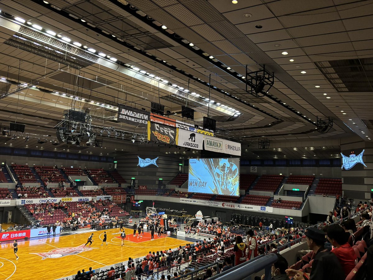 retired_46's tweet photo. あいむあっと125日振りの浜松アリーナ人生17(+21)年生きてて初めて浜松駅〜弊宅間以外の遠鉄バスの路線に乗った様な気がする #bleague #neophoenix #cranethunders https://t.co/OVAgdKMxPo