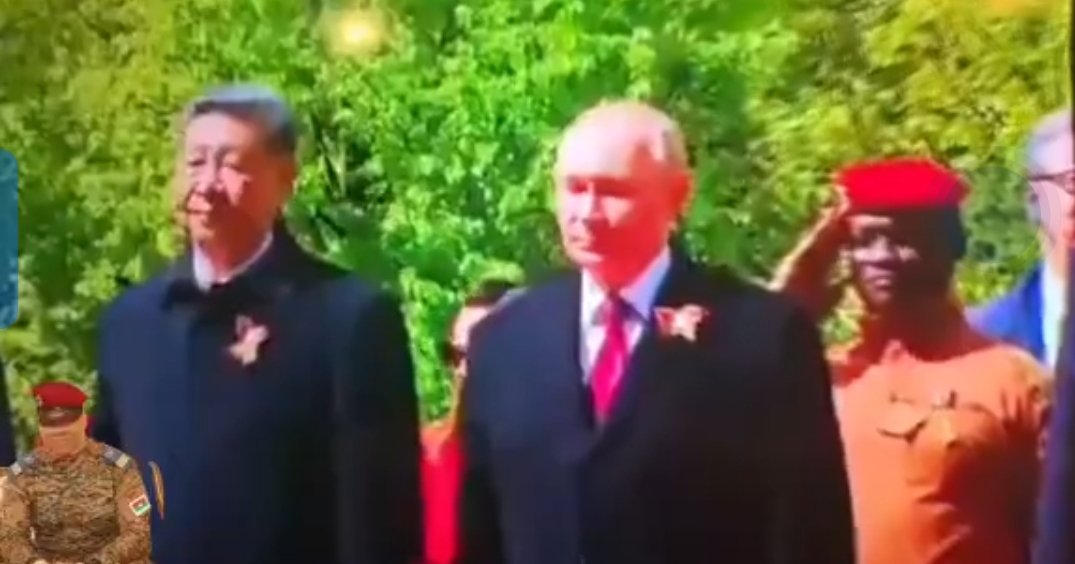 Voici la place du nouvel héros africain lors de sa dernière visite en Russie. Il ne me convaincra jamais ce gars. Toute la rhétorique est un jeu de positionnement entant que putschiste contre l'Europe et les USA. Il n'a rien d'un leader panafricaniste éclairé !