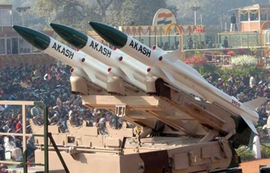 tribalvoice99's tweet image. नाम भले ही S400 का ज़्यादा चल रहा है, लेकिन आकाश मिसाइल सिस्टम डिफेंस में बहुत बड़ी भूमिका निभा रहा है। #S400 #Spyder #Akash #Barak #Igla #OSA #S400SudarshanChakra