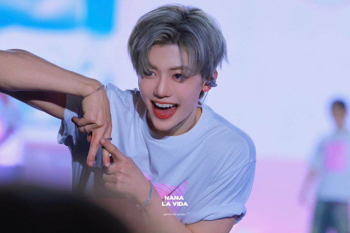 NANA_lavida's tweet photo. 250509 SMTOWN CDMX PRE 🍭

#재민
#JAEMIN
#NCTDREAM https://t.co/y9dpr2PYSB