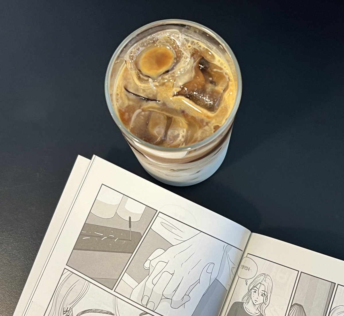 너무너무 좋은 만화.. 꼭 보세요.. 스포가 될까 조심스럽네요🥹제발 보세요... 지나간 동인지는 돌아오지 않습니다.