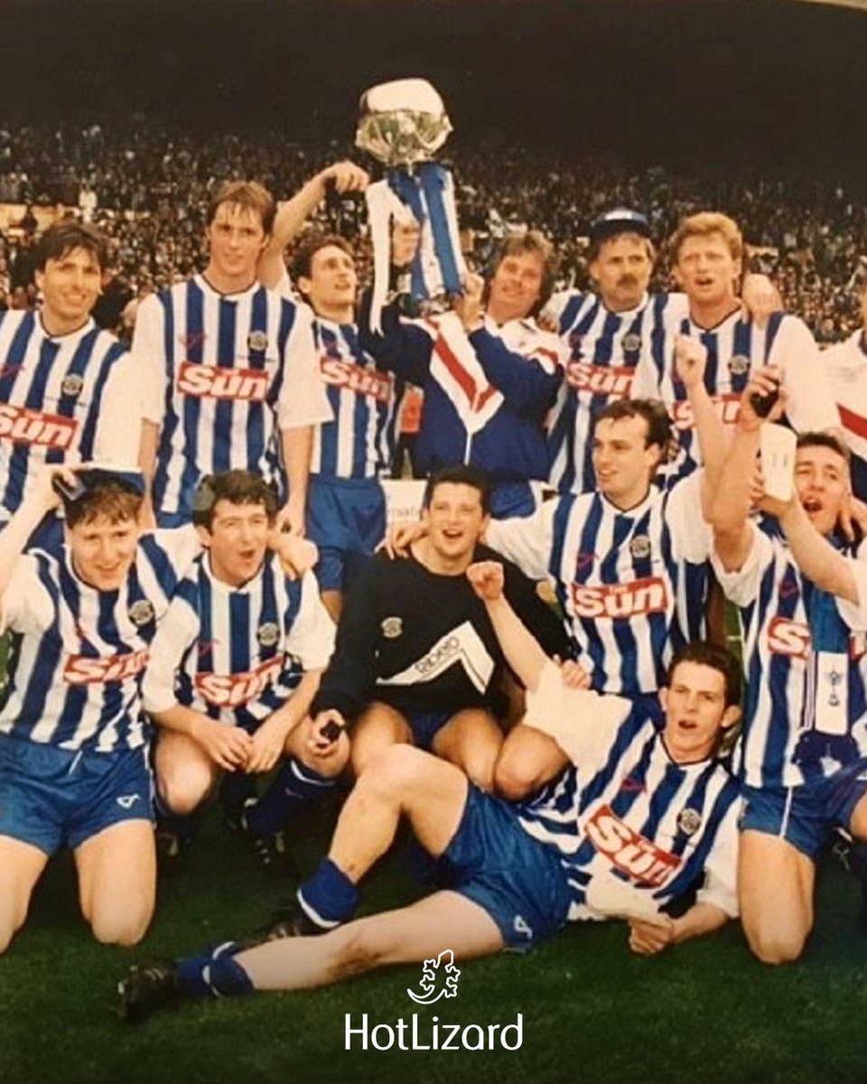 🏆 33 Years On

On this day in 92, The U's completed a famous non-league double.

Having already sealed the title. A week later, 20,000 U’s fans watched us beat Witton Albion 3-1 at Wembley.

Mike Masters made history. Tony English lifted the FA trophy. Unforgettable scenes!