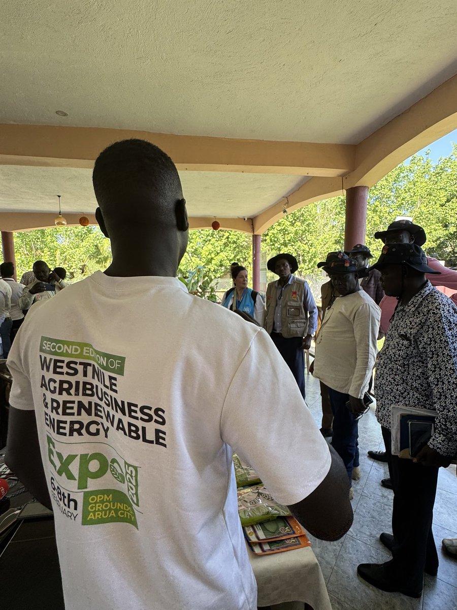 URRI_Danida's tweet image. #URRI is creating livelihoods & unlocking opportunity for refugees and host communities 🤝
At the Adjumani & Lamwo launch, we showcased local businesses helping farmers thrive—with better seeds, irrigation & training—building lasting, climate-smart resilience 👩🌾🌱