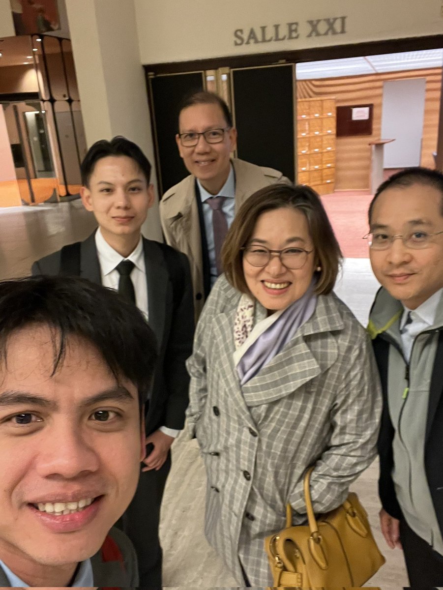 Team Vilawan <a href="/Vilawanm/">Vilawan Mangklatanakul</a> the 77th session of the International Law Commission, Geneva — continuing Thailand’s contribution to the progressive development and codification of international law. 🇹🇭 L’équipe Vilawan à la 77e session de la Commission du droit international, à Genève.