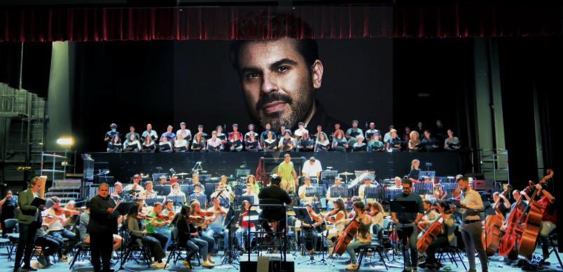 Anoche se vivió en el <a href="/TeatroDelSoho/">Teatro del Soho CaixaBank</a> <a href="/caixabank/">CaixaBank</a> una velada musical única e inolvidable. La orquesta Larios Pop del Soho presentó la opera “El Caballero de Olmedo”, basada en la obra de Lope de Vega. La composición del maestro <a href="/ArturoBoscovich/">Arturo Boscovich</a>, que a su vez dirigió la orquesta, y