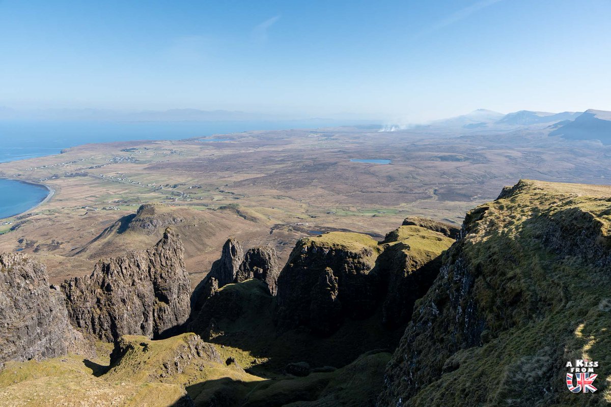 Si vous allez sur l'île de Skye et que marcher trois ou quatre heures ne vous fait pas peur alors une randonnée dans les reliefs majestueux du Quiraing est un vrai incontournable 🤩
Qui a déjà emprunté ce sentier ?
akissfromuk.com/plus-belles-ra…
#scotland #VisitScotland