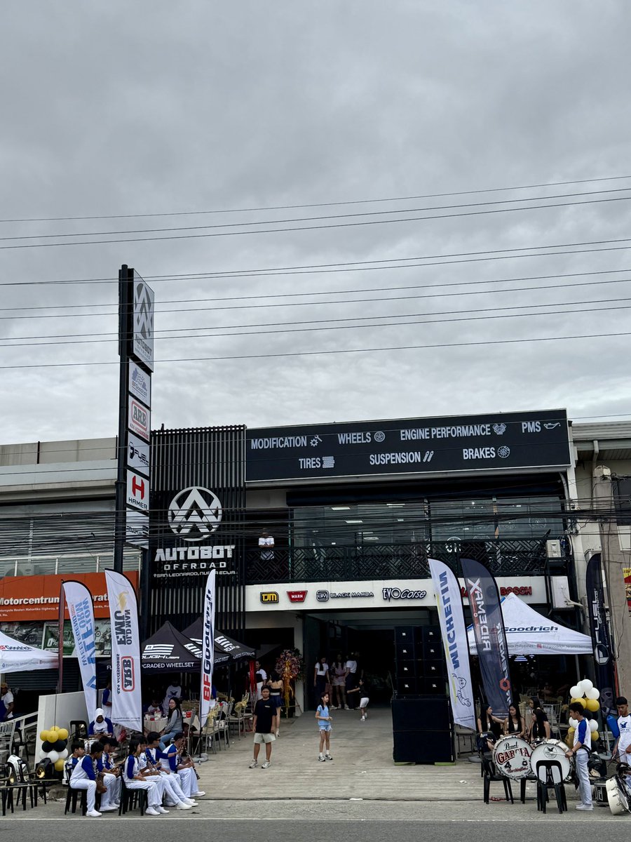 TeamRidemaxPH's tweet photo. Congratulations to #AutobotOffroad! 🛞

They officially opened their newest location in San Leonardo, Nueva Ecija with special guest @kleapineda 🙌🏻

Here’s to bigger adventures, bolder builds, and endless possibilities on and off the road! https://t.co/PzgWcg0xSD