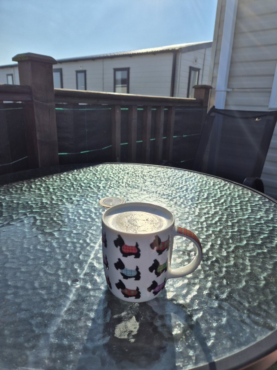GreigStewart1's tweet photo. Morning βοΈ, going to be a scorcher for the racing ππ #NorthWest #portmagic https://t.co/GGnxKkjV2z