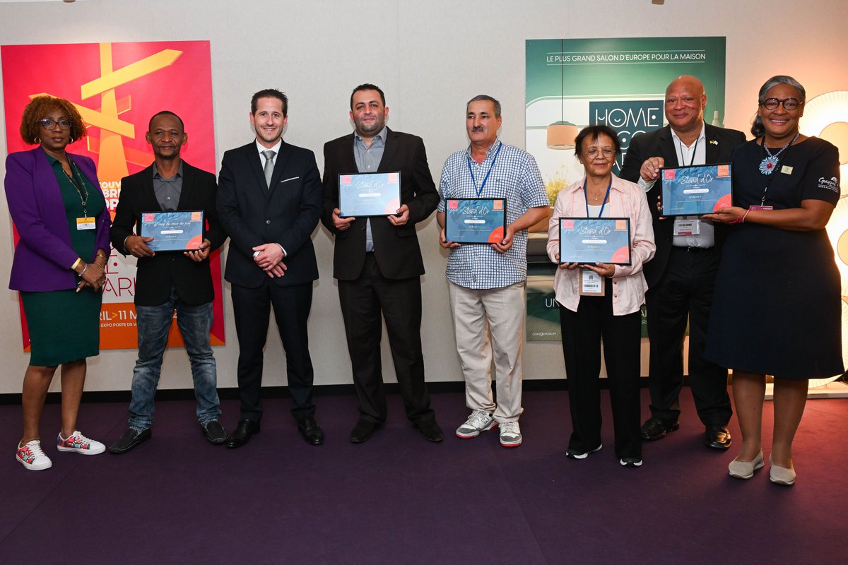 🌟 Stands d’Or 2025 — les lauréats sont… 🏆

Pavillons :
🌴 La Guyane (Terres des Tropiques)
🇲🇦 Le Maroc (Richesses du Monde)

Participation individuelle :
🧵 Corne Eliette
🧴 Kasbat Argan

Prix spéciaux :
🏝️ Mayotte (honneur)
🌸 Izanai (coup de cœur)

Bravo à eux ! 👏
