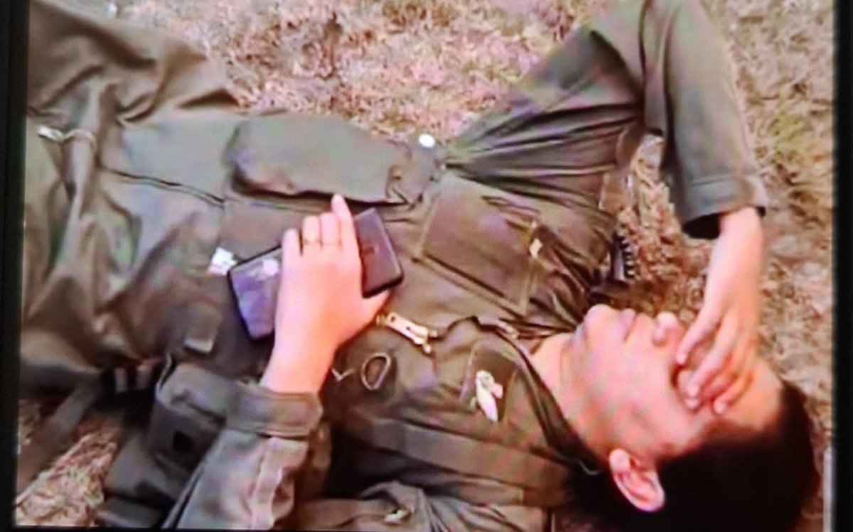 politics_leak's tweet photo. #BREAKING: Initial image released of a female Indian Shivani singh Rafale pilot shot down in Pakistan.
#RafaleDown #retaliation #aurangzeb #Karnataka #indiamissiles #PakistanRetaliates #OperationBunyanulMarsoos #pilots #drones #IndiaPakistanWar #shivanisingh https://t.co/rzPArr3uAD