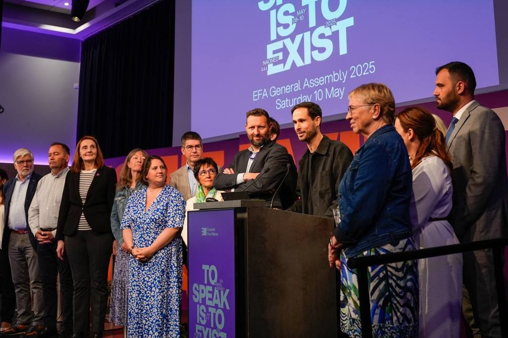 EFAparty's tweet image. Secretary General Oriol Cases remarked that all parties must unite, as political activities are tools for societies to be represented, innovative, and create a future.

EFA is focused on overcoming borders and sharing knowledge to create another Europe 🇪🇺

Let’s go!💜