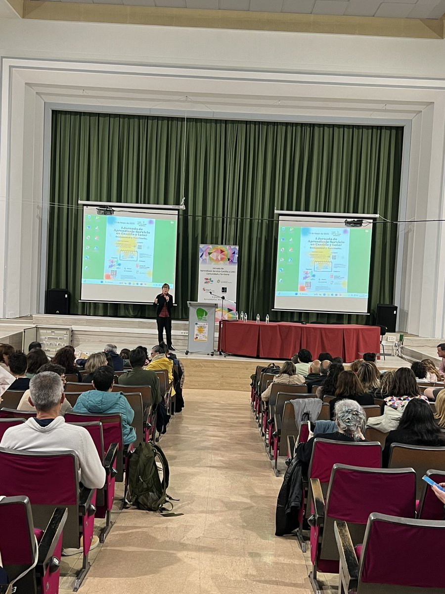 Comienza en el <a href="/rio_tormes/">CIFP Rio Tormes</a>  la I Jornada de Aprendizaje-Servicio  de Castilla y León. Más de 150 docentes de diferentes niveles educativos participan y aprenden con la ponencia de Roser Batle  y las buenas prácticas de los centros <a href="/cfiesalamanca/">CFIE SALAMANCA</a> <a href="/CFIE_CR/">CFIE Ciudad Rodrigo</a> #formaciónCyL