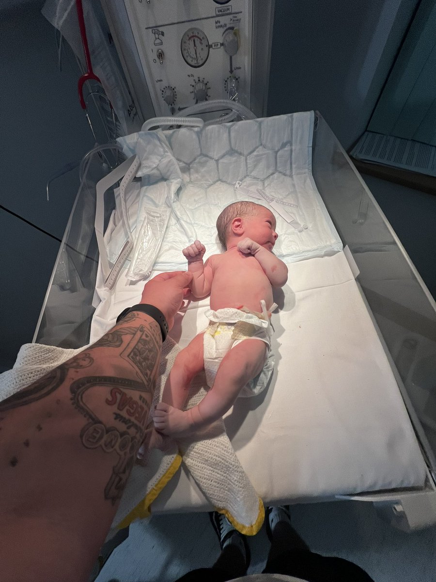 ryantodd74's tweet image. First @northwest200 I’m missing in 34 years, but she’s worth it.  This wee bundle of joy was born 10.05.25 @12:29 am.  Can’t wait to tell her I organise a bike race in the north coast every year for her birthday now ❤️  #babytodd