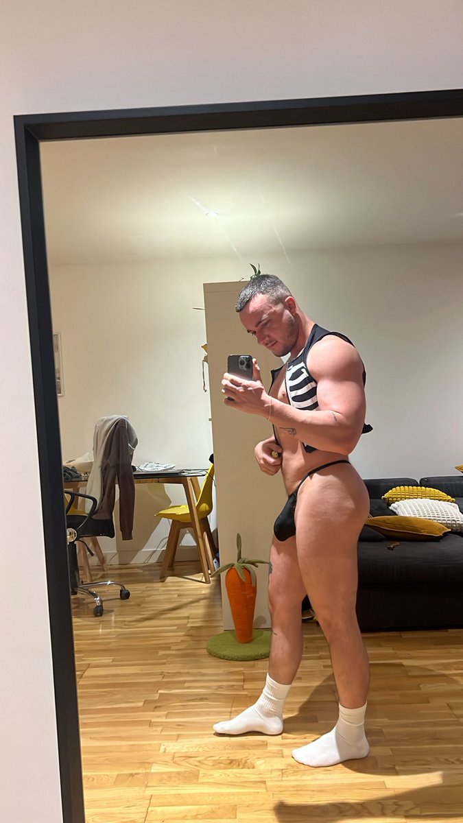 alexrozovy's tweet image. Been clocking in