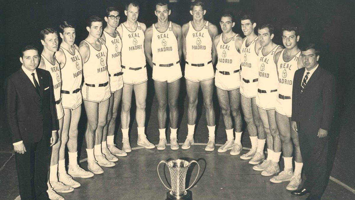 ⏳ Tal día como hoy...
🏆 Ganamos nuestra 1ª Copa de Europa
🆚 Spartak Brno (84-64)
📅 10/05/1964