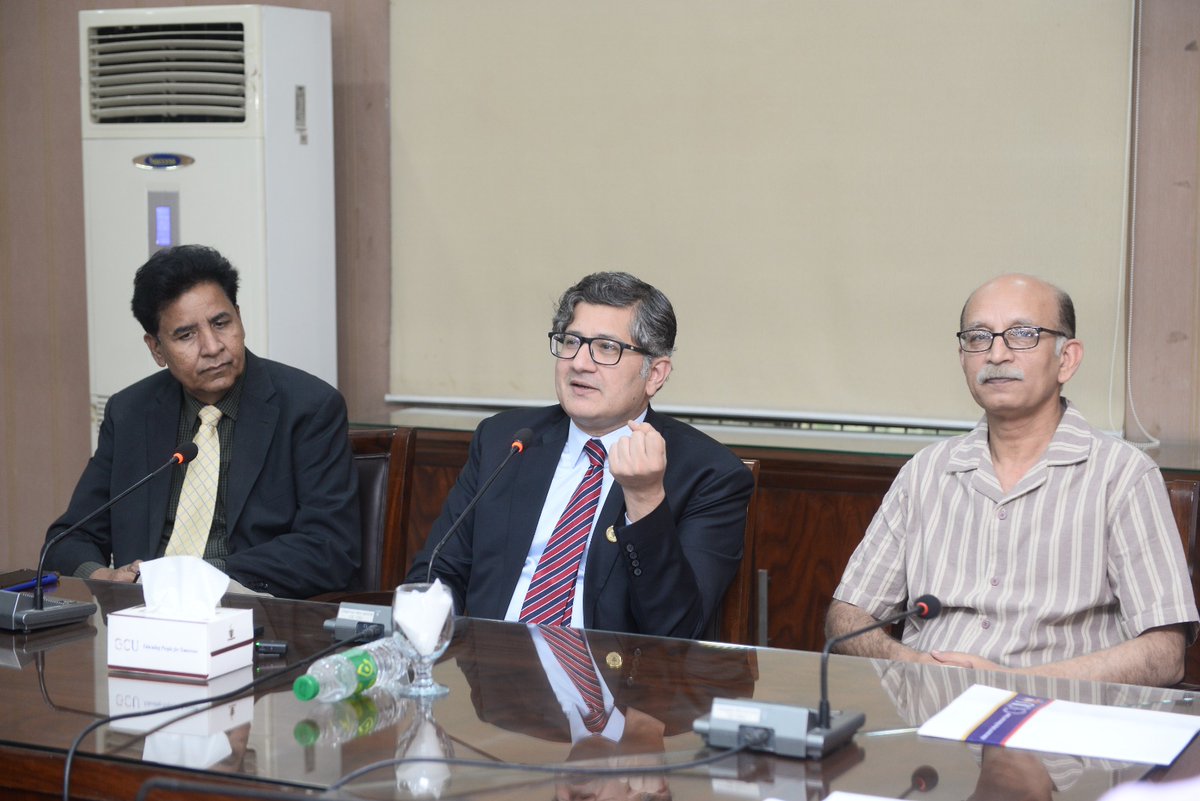 GC University Lahore (@gcuniversitylhr) on Twitter photo Vice Chancellor meets foriegn students
Prof. Omer Chaudhry discussed with int'l students current situation & their academic journey <a href="/gcuniversitylhr/">GC University Lahore</a>. GCU proudly hosts 51 students from various countries. #GCULahore #InternationalStudents Vice Chancellor meets foriegn students
Prof. Omer Chaudhry discussed with int'l students current situation & their academic journey <a href="/gcuniversitylhr/">GC University Lahore</a>. GCU proudly hosts 51 students from various countries. #GCULahore #InternationalStudents