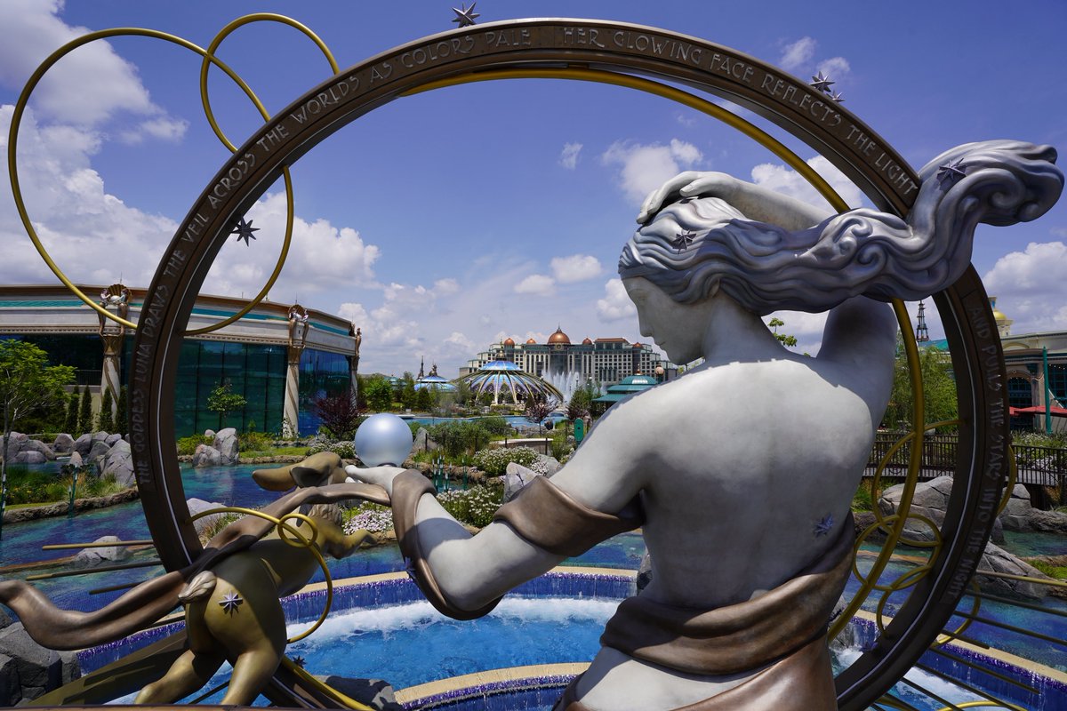 Attractions Magazine tweet media