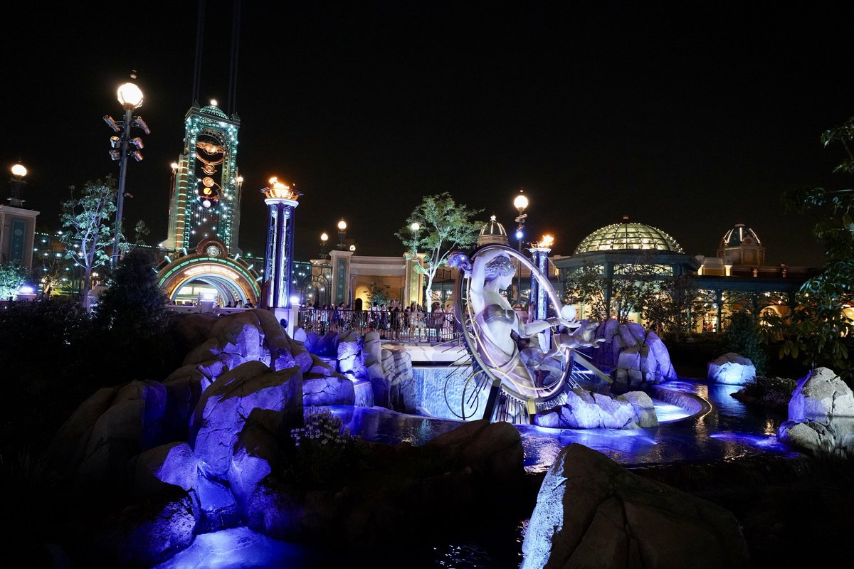 Attractions Magazine tweet media