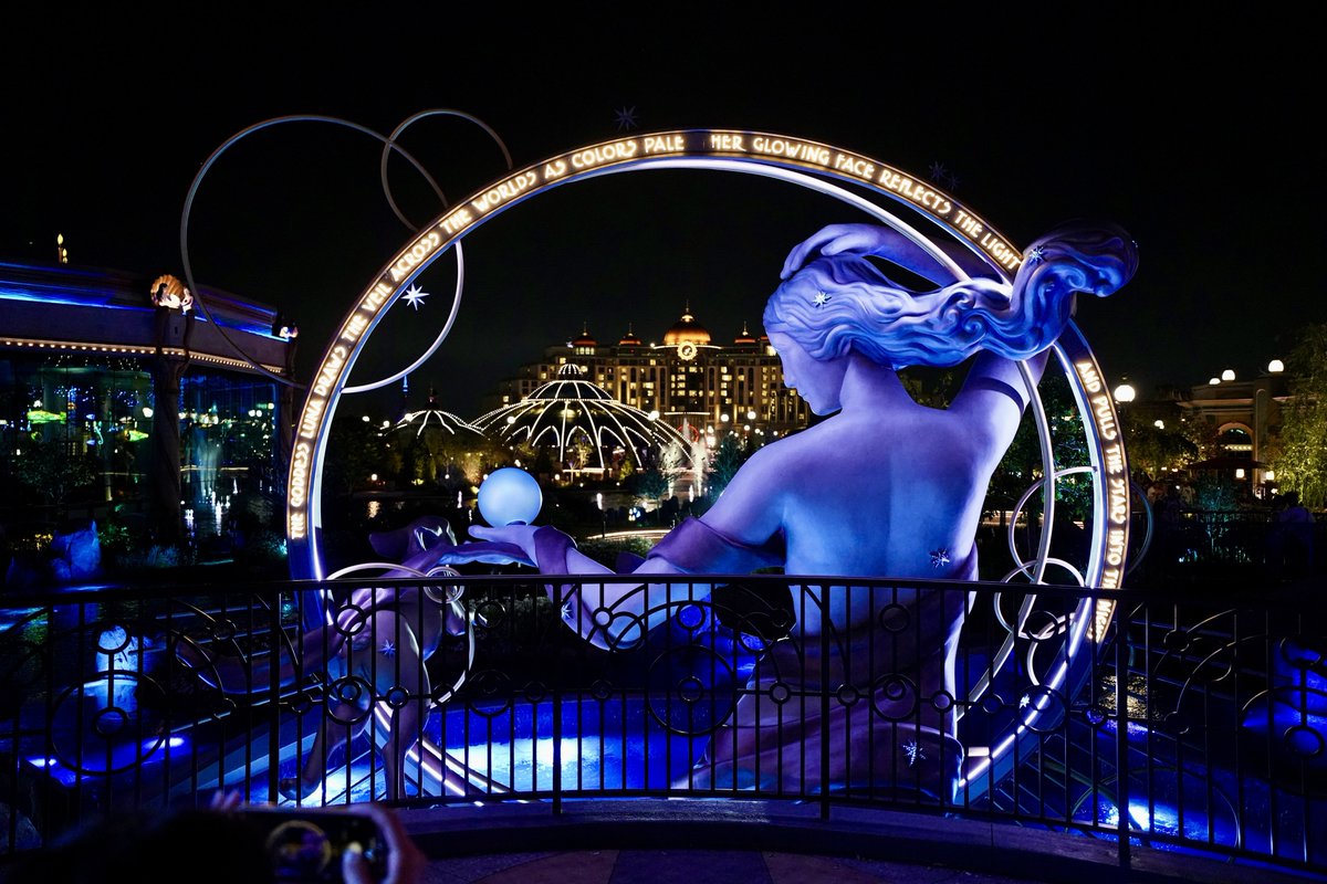Attractions Magazine tweet media