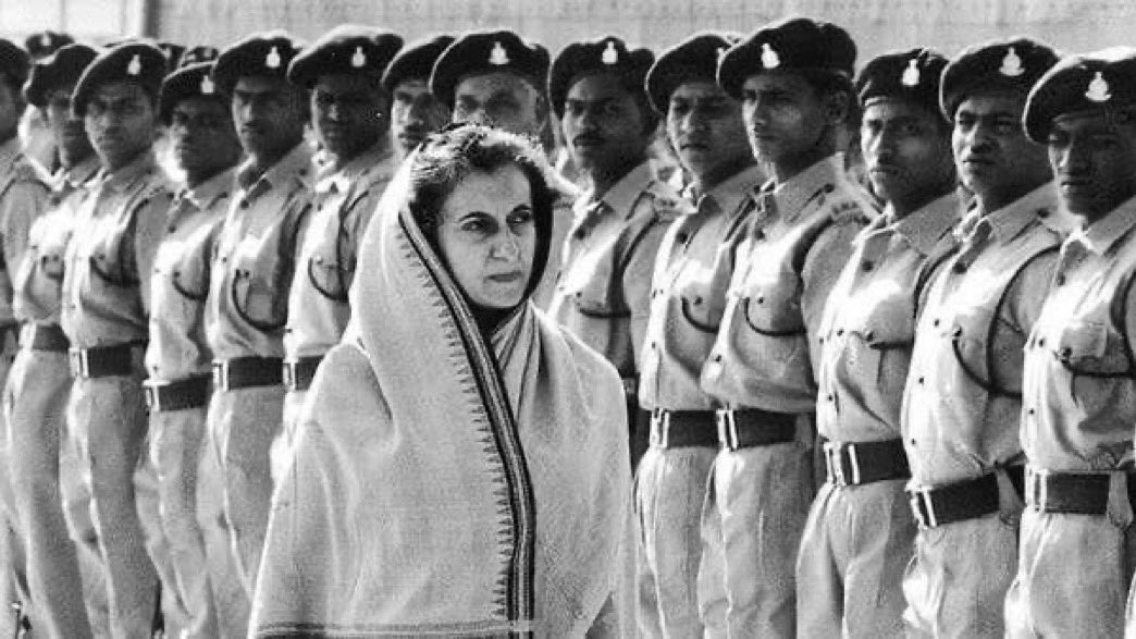 आज पूरा देश आयरन लेडी को याद कर रहा है। 

देश की संप्रभुता व अखंडता को सुनिश्चित करने के लिए युद्ध लड़ने और चुनाव लड़ने में फर्क होता है।
