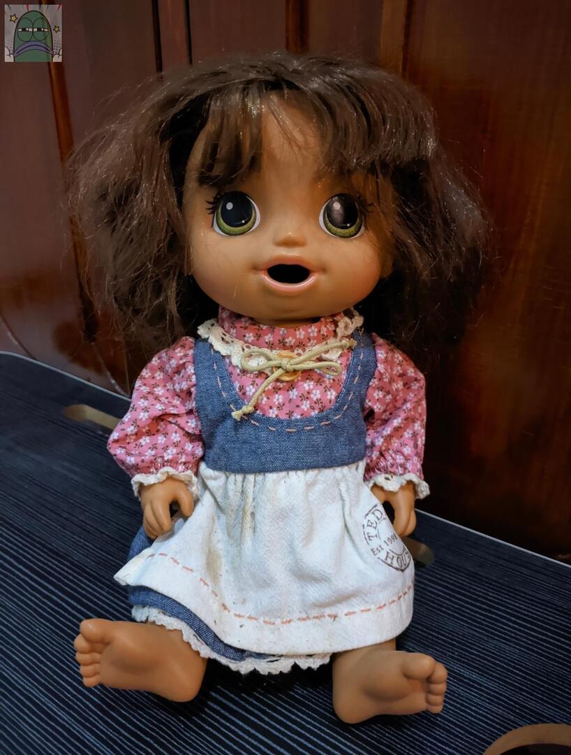 mutusin bawa bayiku ke kost karena di rumah ga diurusin + malah dimasukin ke lemari sama mamah 😞 tapi ada hikmahnya sih, aku jadi ada temen di kost hihi, lucu kan? ☺️ 💚