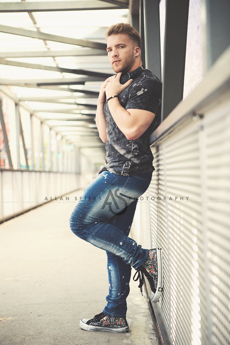 DaphnisVII's tweet image. Every step is a statement.
Laced up in @Affliction — built to turn heads, not follow footsteps.

Photo by @allanspiersphoto 
______________________________
#OOTD #LiveFast #Affliction #Ruletheday #StreetStyle #MensFashion #StyleInspo #shoeslovers #Sponsored