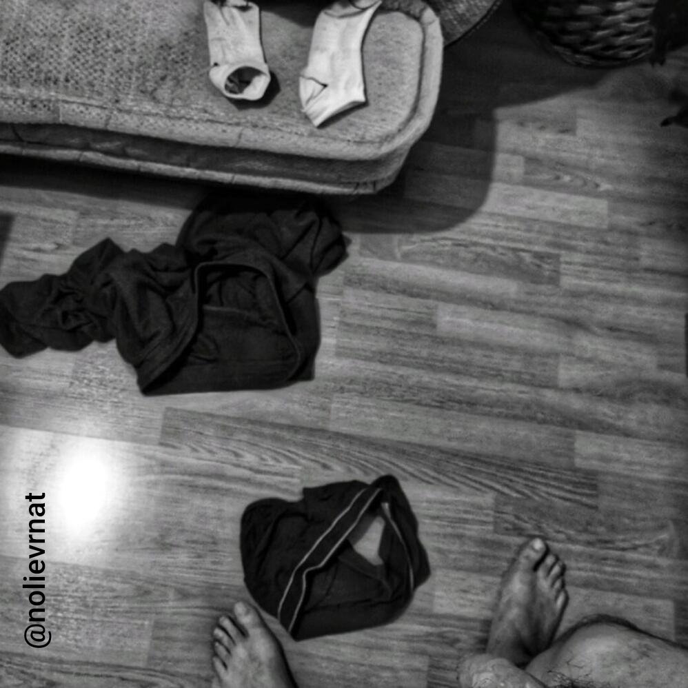 Nolievrnat's tweet photo. #Stripgames are a playful way to reduce social tension & encourage body freedom. It's about celebrating yourself and others without judgment, creating fun memories in a supportive, confident space
#bodypositivity #BodyFreedom #ConfidenceBoost #NakedAndReal #naturism #nakedlife https://t.co/wfAnxtSNAY