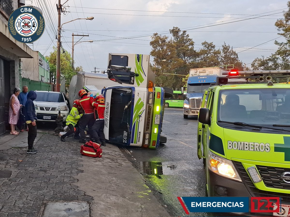 Emisoras Unidas (@emisorasunidas) on Twitter photo #AHORA Un incidente armado se registró en la 11 avenida y 29 de la colonia La Reformita, zona 12 capitalina.
Vía: <a href="/bomberosmuni/">Bomberos Municipales</a> #AHORA Un incidente armado se registró en la 11 avenida y 29 de la colonia La Reformita, zona 12 capitalina.
Vía: <a href="/bomberosmuni/">Bomberos Municipales</a>