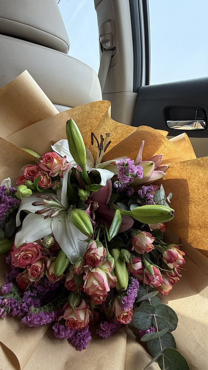 ema2113's tweet photo. احب الورد كثيراً …  🪄💫🕯️🫧🧸🌸.. https://t.co/0zuCWJoREr