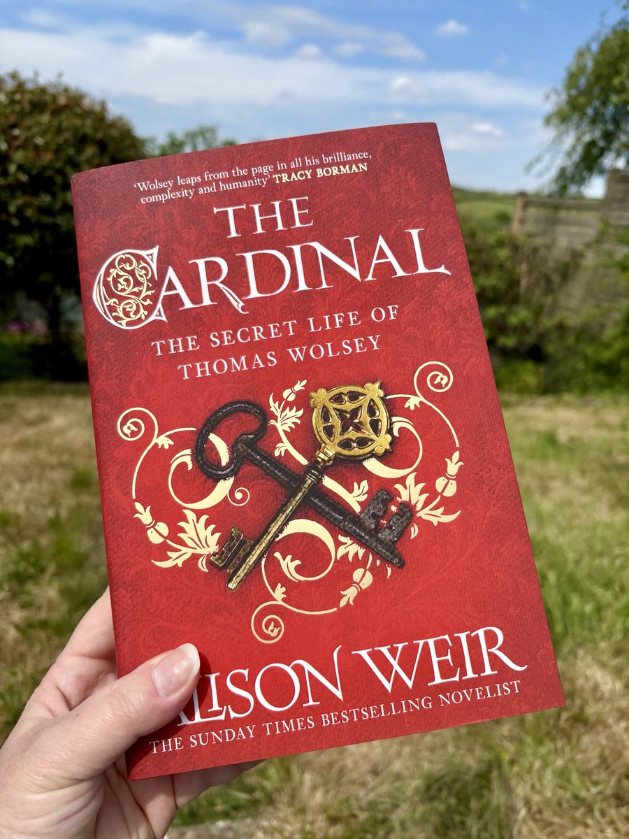 Got the new one by ⁦<a href="/AlisonWeirBooks/">Alison Weir</a>⁩ at the #Fowey Literature Festival. ⁦<a href="/fowey_festival/">The du Maurier Fowey Literary Festival</a>⁩ Looking forward to hearing her speak on Monday night. #historicalfiction #tudors