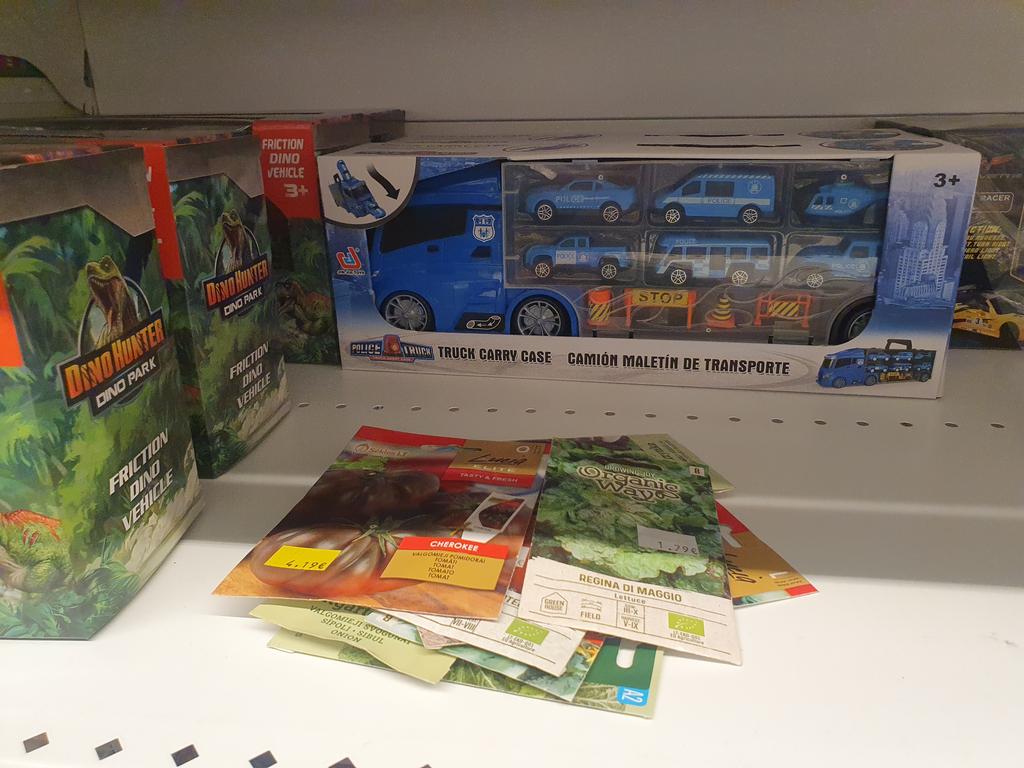 Beidzot lielveikala rotaļlietu nodaļā ir parādījies kaut kas interesants, attīstošs un jēdzīgs! 😅