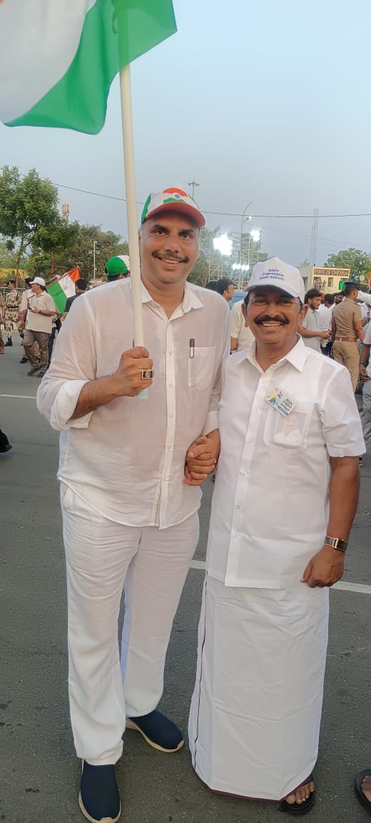 babu2577's tweet photo. தமிழன் என்று சொல்வோம் தலை நிமிர்ந்து நிற்போம் இந்தியாவை காப்போம் இந்தியர்களை காப்போம் தமிழன் என்று சொல்வோம் தலை நிமிர்ந்து நிற்போம்.
@adgpi @Udhaystalin
@Anbil_Mahesh @SalemRRajendran @TRBRajaa @Dayanidhi_Maran https://t.co/pU0jFrtSe1