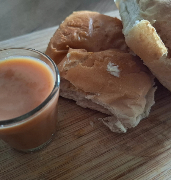 Ravi_Ladva1's tweet photo. Celebrating the #IndianVictory with some #BunMaska #ToastToVictory #HarHarMahadevॐ https://t.co/pRujsh6xRv