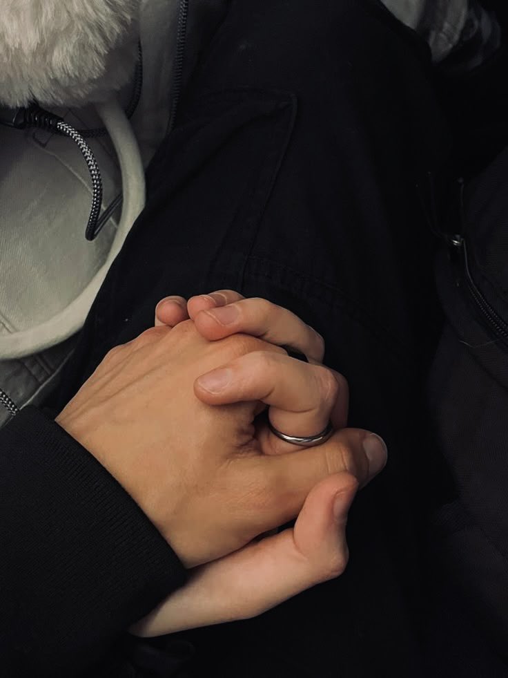 magnlficents's tweet photo. ㅤ
ㅤ
Celebrating our first marriage anniversary in Sydney. Tahun lalu super degdegan karena mau melangsukan pernikahan disini🥺. Happy to be here again, with my beloved Mas Didim🤍.
ㅤ
ㅤ https://t.co/Z63Hxun0LN