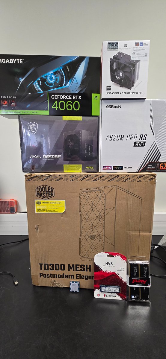 hagomist's tweet photo. New setup

AMD Ryzen 5 8400F
ASRock A620M Pro RS WiFi
Kingston FURY Beast 16 Go
Cooler Master MasterBox TD300 Mesh
Kingston NV3 1 To
Thermalright Assassin X 120
MSI MAG A650BE
Gigabyte RTX 4060 EAGLE

@AMD_France @AMD @CoolerMaster @coolermasterfr @msifrance @msigaming https://t.co/XxkYLbuz3H