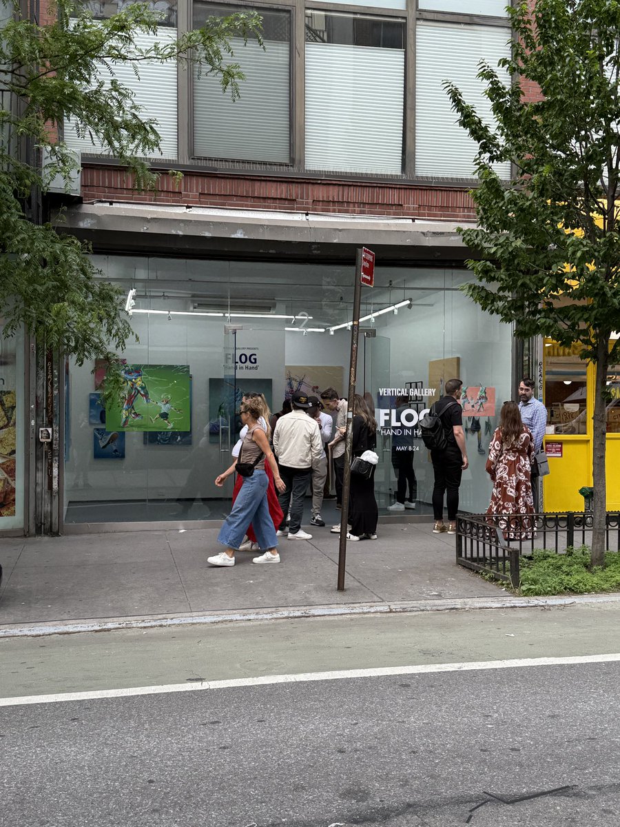 Vertical Gallery tweet media