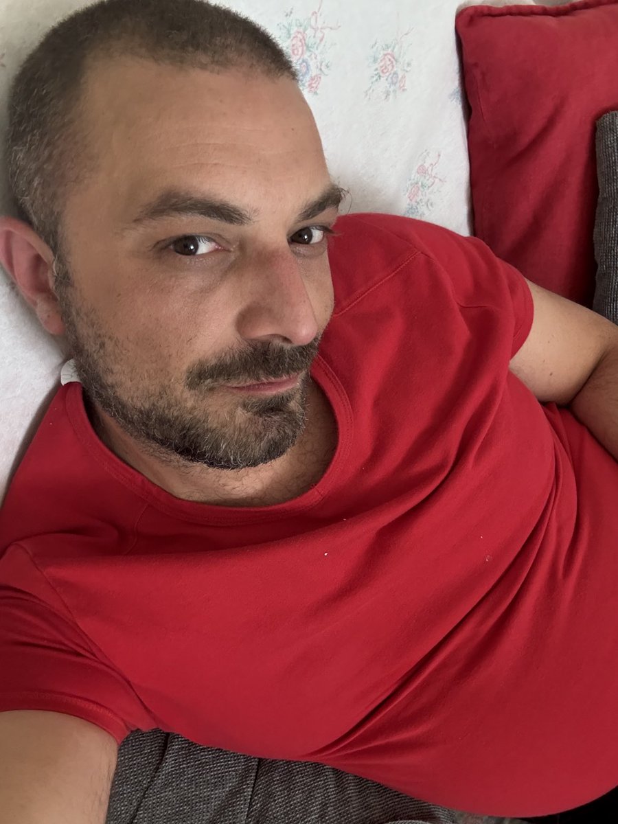 MarcoTesta89's tweet image. Secondo voi il #rosso mi dona?