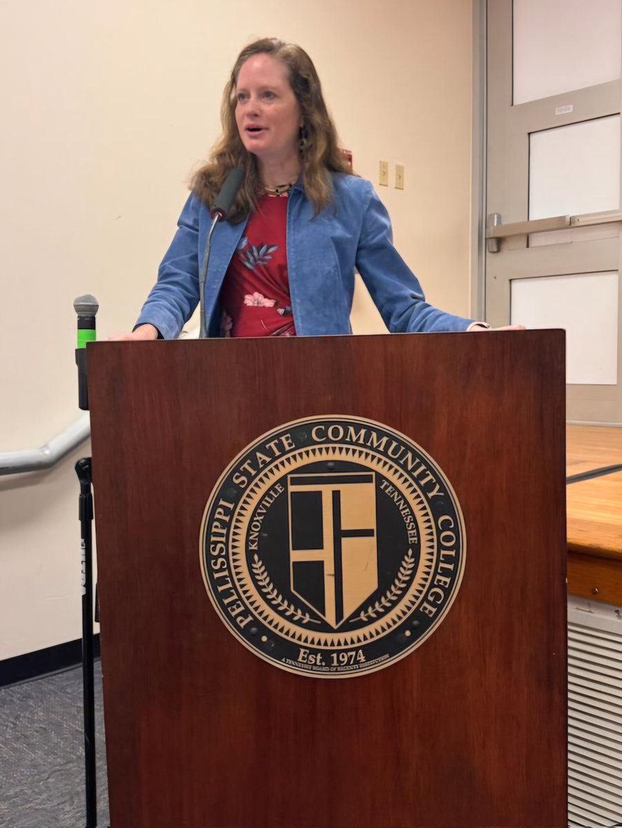 DrLeming's tweet image. It's graduation season! My favorite part of my job @CollegeSystemTN is being on our campuses to celebrate! Last two days I was the Commencement Speaker at Walters State for @tonymiksa final @WaltersState graduation as president and was able to speak @ps Veteran recognition.