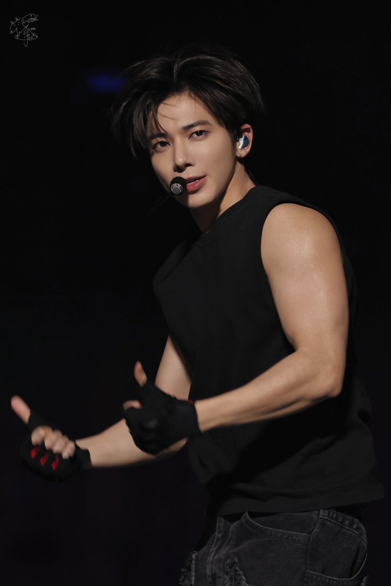 한성✯Hansung tweet media