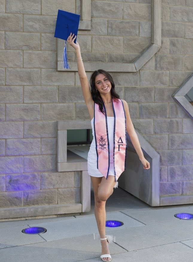 Carrie Donovan tweet media