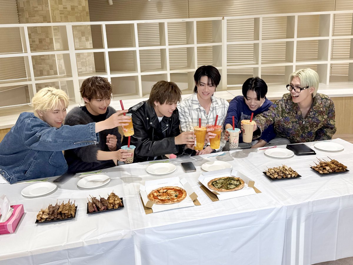 250507 DXTEEN インスタライブ ゴンチャドリンク🧋 【太一 】黒糖 烏龍