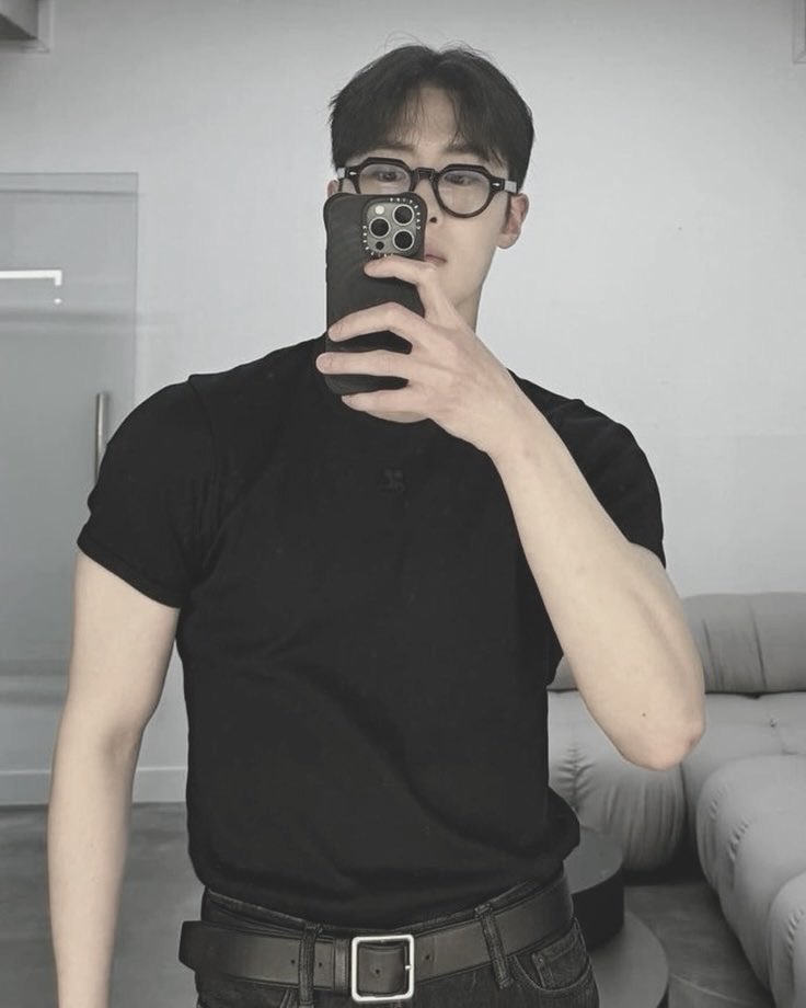 Jayewook's tweet image. This baby is turning 27, today.