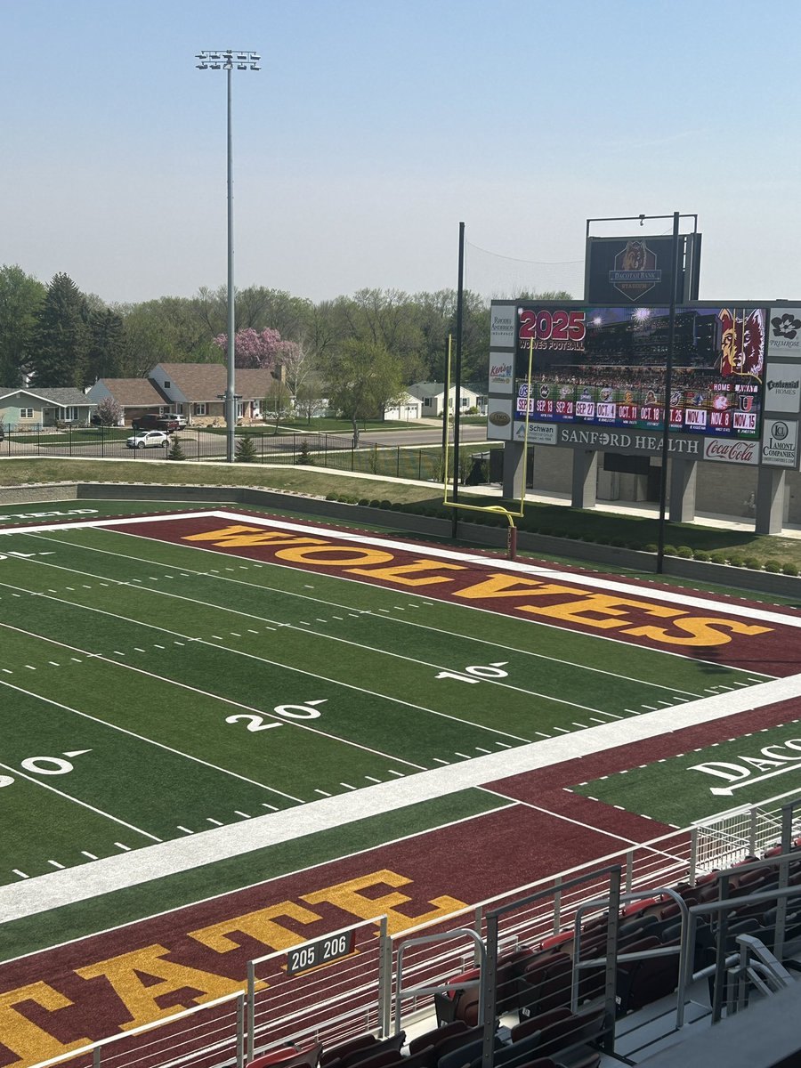 Thank you <a href="/JakeIery/">Jake Iery</a> and <a href="/NSUWolves_FB/">Northern State Football🐺 🏈</a> for the great junior day! Had a great time checking out your facilities and meeting with the coaches!

<a href="/NSUCoachSchmidt/">Mike Schmidt</a> <a href="/AndoverHuskies/">Andover HS Football</a> <a href="/CoachGlas05/">Jason Glasco</a> <a href="/Coach_Weisman/">Kyle Weisman</a>