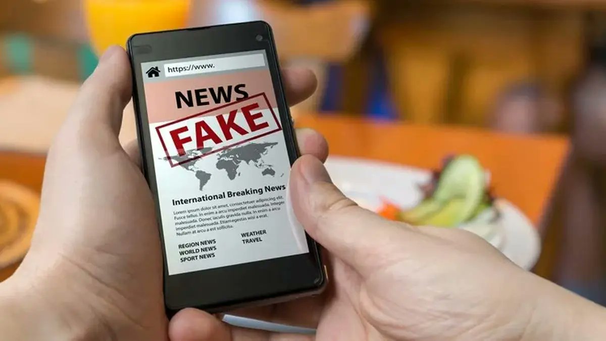 Frontline (@frontline_india) on Twitter photo NEWS ANALYSIS | In the government’s war on "disinformation", facts are collateral damage. Blocking over social media accounts is not necessarily about national security; it is about controlling the narrative.
<a href="/GowharGeelani/">Gowhar Geelani</a> writes.
frontline.thehindu.com/news/india-pak… NEWS ANALYSIS | In the government’s war on "disinformation", facts are collateral damage. Blocking over social media accounts is not necessarily about national security; it is about controlling the narrative.
<a href="/GowharGeelani/">Gowhar Geelani</a> writes.
frontline.thehindu.com/news/india-pak…
