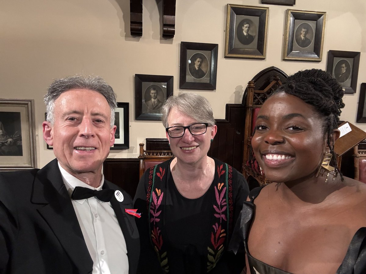 We won debate: “This House believes the Monarchy’s time is up”

Thanks to my co-speakers <a href="/natalieben/">Natalie Bennett</a> &amp; <a href="/kelechnekoff/">Kelechi</a> 

Most students at Cambridge Union who voted agreed: monarchy represents elitism, privilege, snobbery &amp; deference

An inherited Head of State is incompatible with