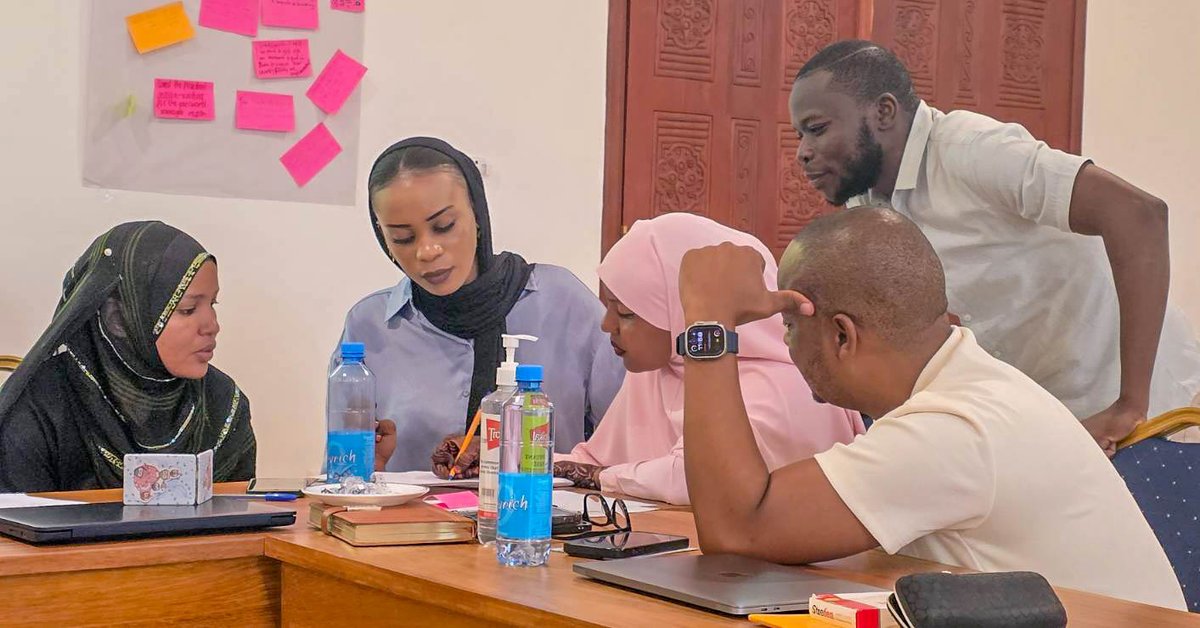 Teddy Otieno (@otienoteddy00) on Twitter photo ๐ฑ๏ธ Your digital footprint says more about you than you thinkโevery like, RT, and reply adds up! 
๐  #DigitalSecurity #CyberAwareness Session, weโre diving into how to protect your online identity. ๐ฑ๏ธ Your digital footprint says more about you than you thinkโevery like, RT, and reply adds up! 
๐  #DigitalSecurity #CyberAwareness Session, weโre diving into how to protect your online identity.