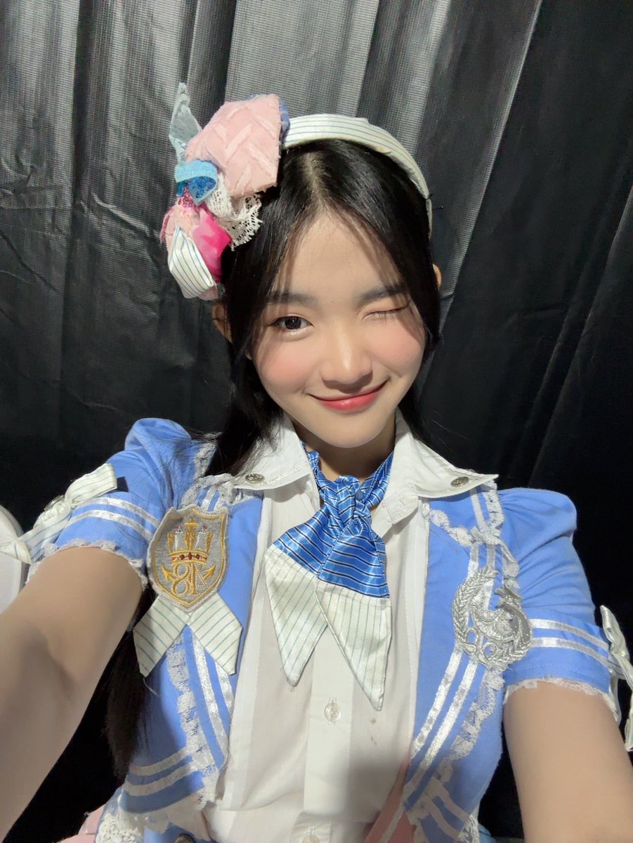 CErine_JKT48's tweet photo. terimakasih gema fest di samarinda hari iniii!! MEMBARA LUAR BIASAAA, SEMANGAT SEKALI KALIAAAN 💖 hati hati ya yang dijalan pulang! senang sekali bisa bertemu kalian hari ini 🫶🏻 https://t.co/oPogfoPZm6