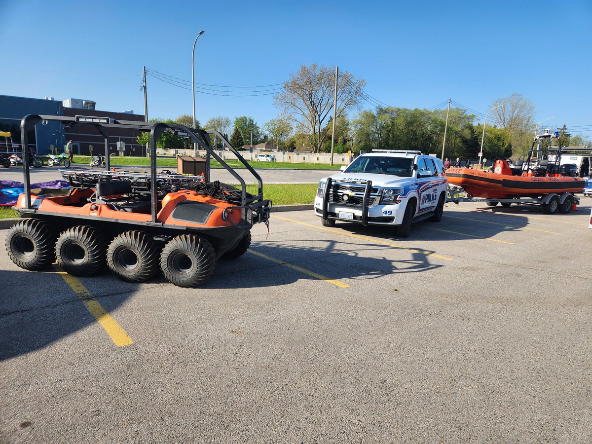 Lifesgood911's tweet image. Come visit us at @FanshaweCollege today until 3:00pm for Emergency Preparedness Day! Learn of the many ways we can respond to different emergencies. @lpsmediaoffice #safetyfirst #CommunitySafety #CommunityTrust #CommunityFirst