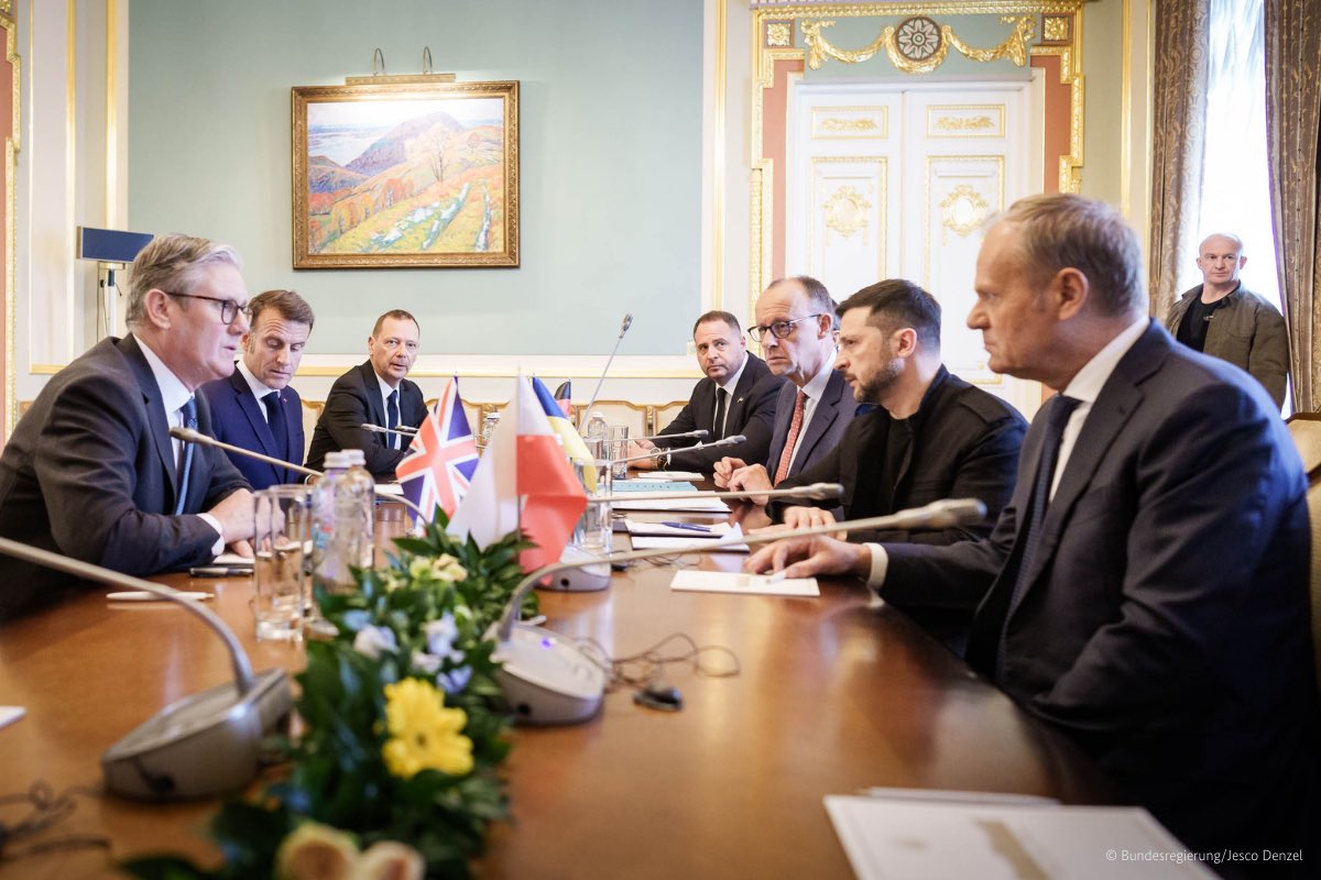 We call on Russia to implement a 30-day unconditional ceasefire as of Monday. Together with President Trump we will do everything in our power to support Ukraine – including by extending sanctions.